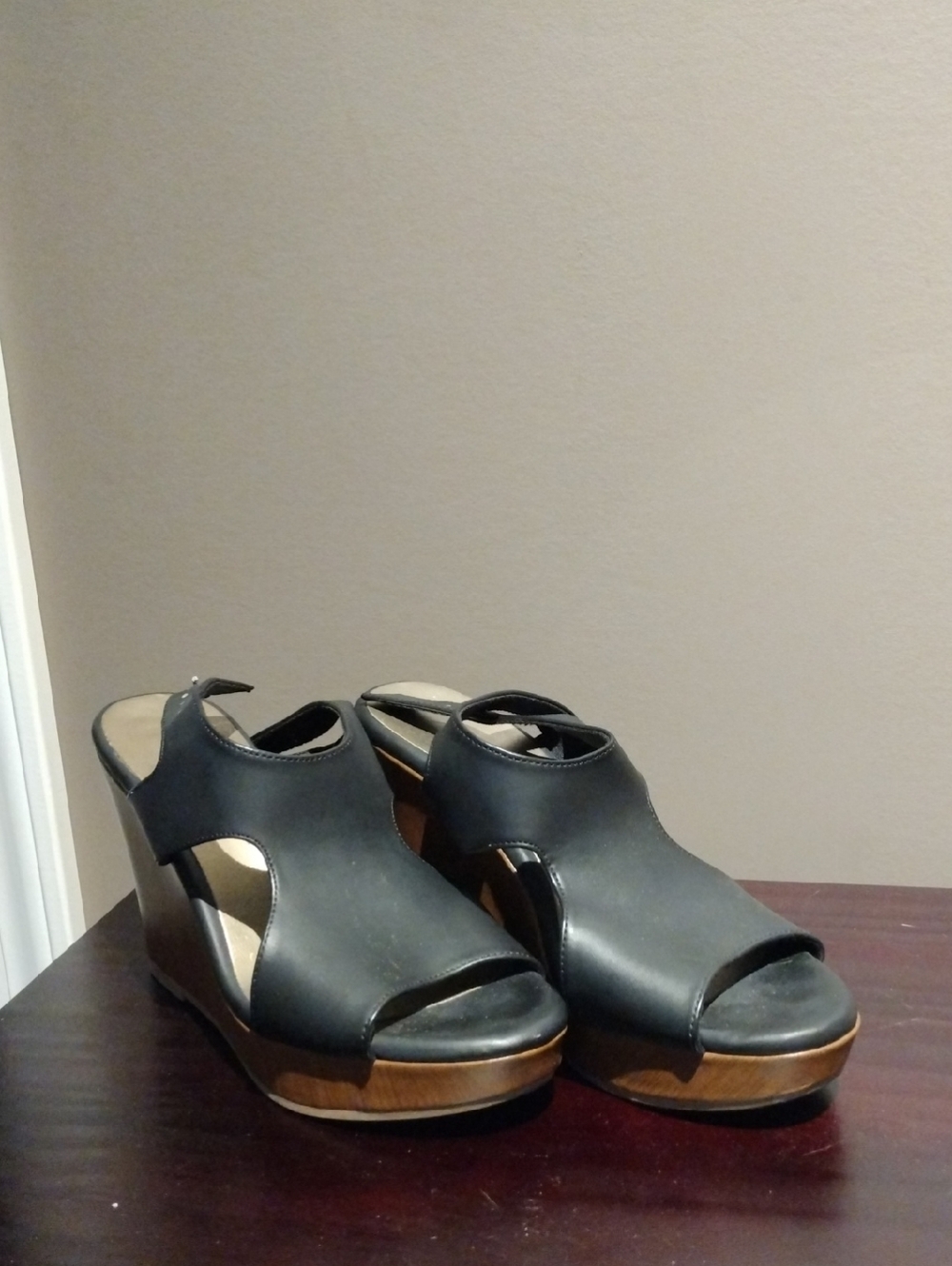 American Eagle Black Wedge Sandals with Wood Platform